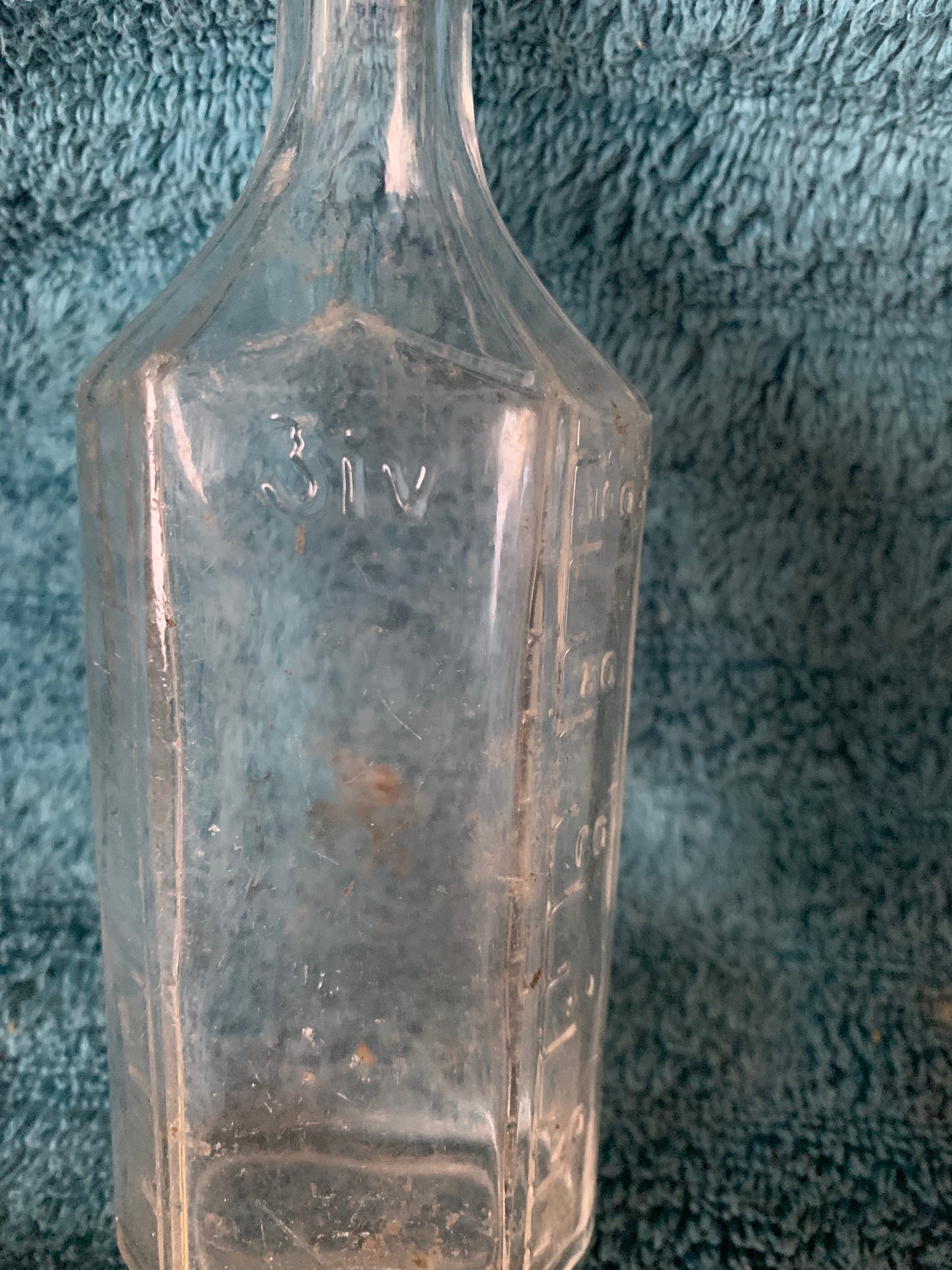 3iv MEDICINE BOTTLE