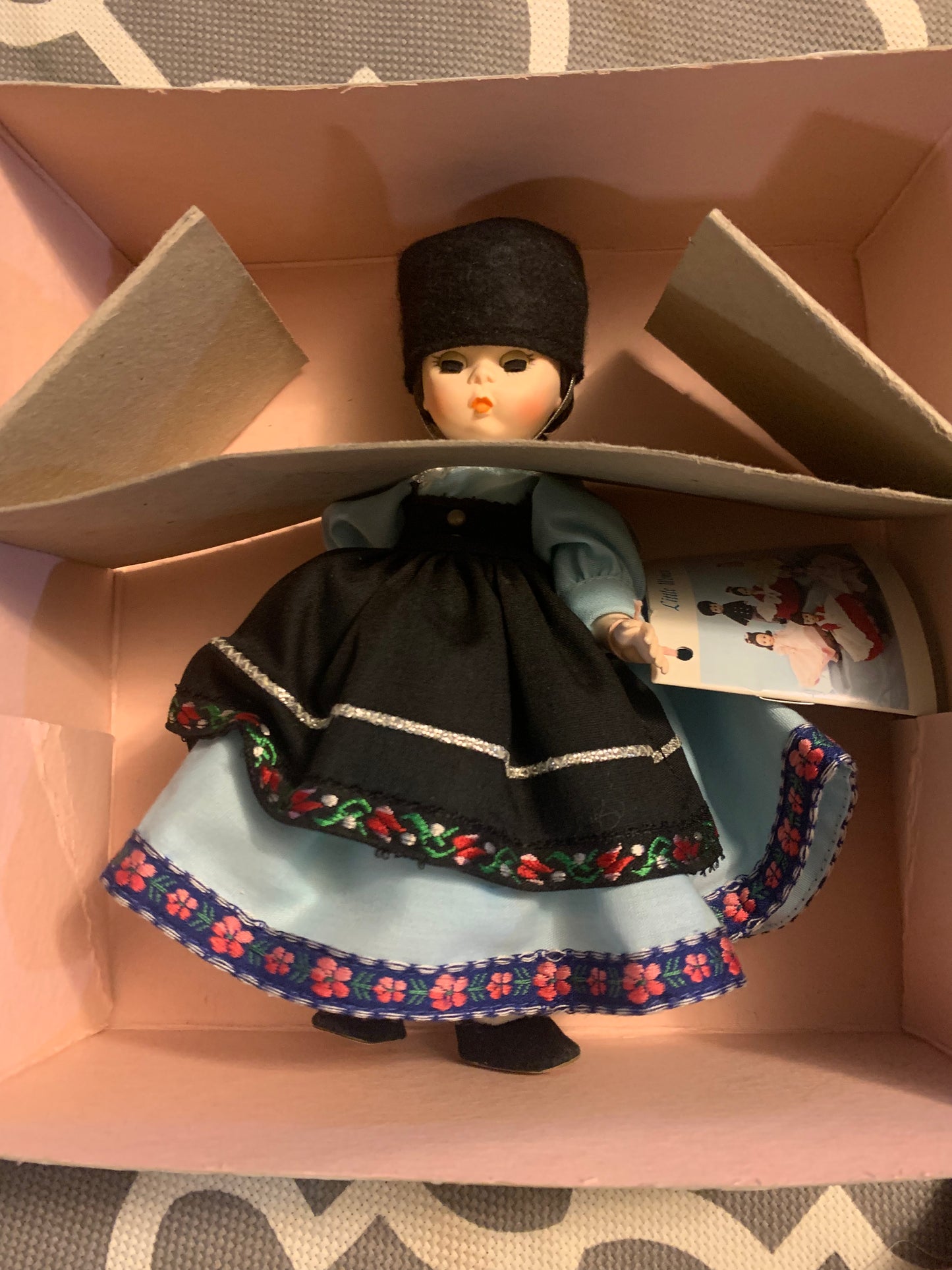 #586 MADAME ALEXANDER DOLL-ROMANIA